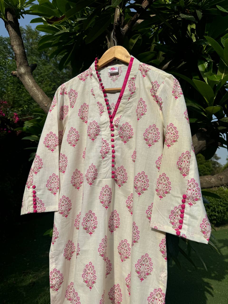 V Neck Kurta With Potli Design